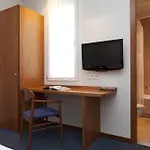 Peninsular Hotel 3*