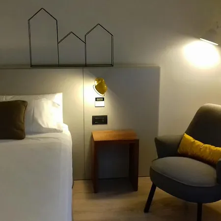 Peninsular 3* Girona