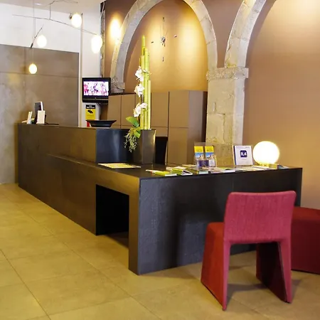 Peninsular Hotel 3*