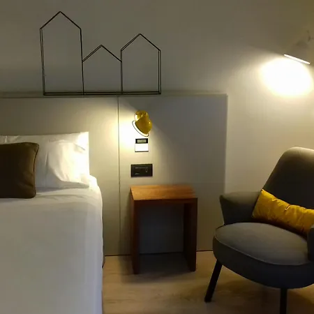 Peninsular 3* Жерона