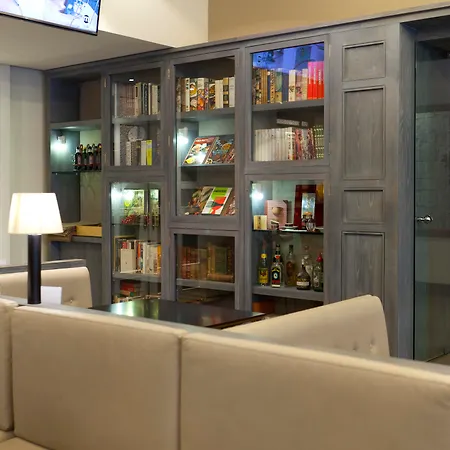 מלון Peninsular 3*