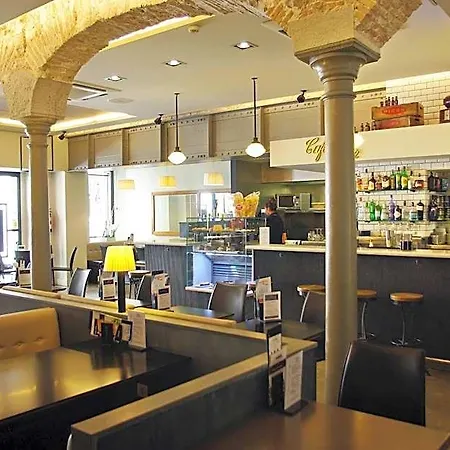 Hotell Peninsular 3*