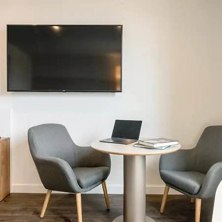 페닌술라 지로나